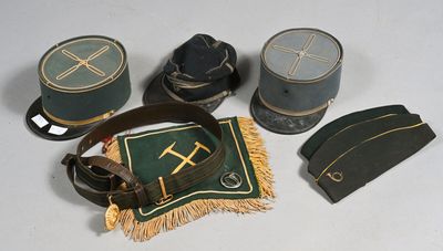 many items that are sitting on the table together