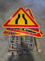 Lot de 12 panneaux de chantier dont 6 grands et 6 petits
