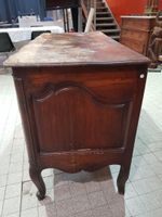Commode en noyer mouluré, façade arbalète ouvrant à deux tir… (photo 4)