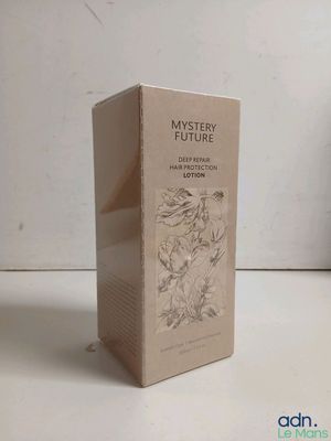 une boîte sur laquelle figure l'image d'une femme