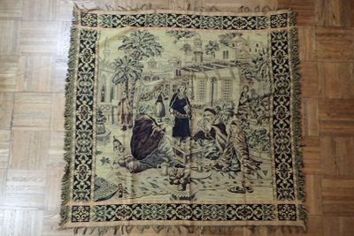 Dessus de table oriental à décor d'une scène de village anim…