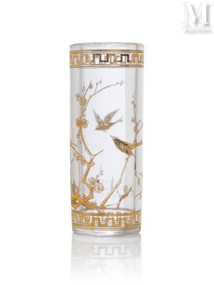 an image of a tall glass vase with birds on it