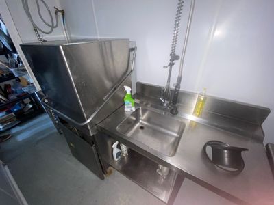 Lave vaisselle MÉTRO avec plonge 1 bac