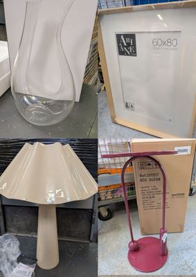 FORT ENSEMBLE DE PETITS MOBILIERS ET DECORATIONS (environ 1m3)  DONT B - Photo 1