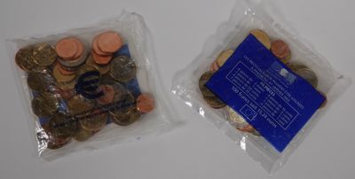2 SACHETS de 40 pièces : 100 francs soit 15,24 euros.
