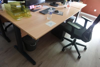 Table bureau H : 70 l : 160 P : 80 cm