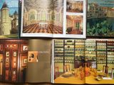 une photo d'un livre sur lequel figure l'image d'un château