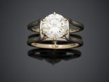 une bague en diamant à une seule pierre, par van cleef