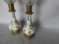GIEN. Paire de lampes à pétrole fut en faïence polychrome, m… (photo 5)