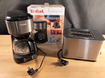 Lot composé d'une cafetière Tefal et d'un grille-pain Thomso…