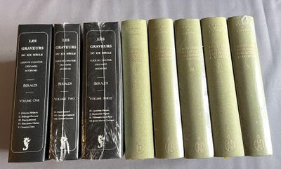 six livres sont alignés sur une table