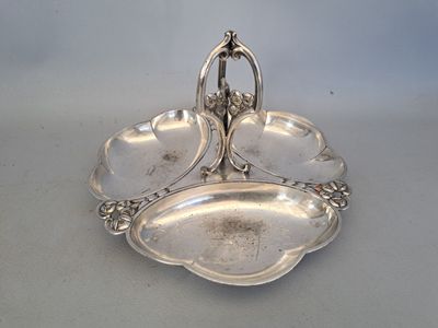 service de table plaqué argent composé de deux bols et d'une cuillère