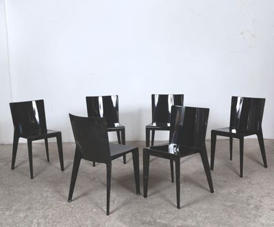 MOLTENI & CO, éditeur. Suite de six chaises modèle "UPGF 30"…