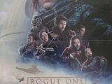 L'affiche du film « Rogue One : A Star Wars Story » exposée dans la vitrine d'un magasin