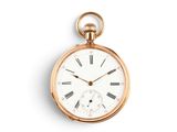 une montre de poche en or avec des chiffres romains sur le cadran