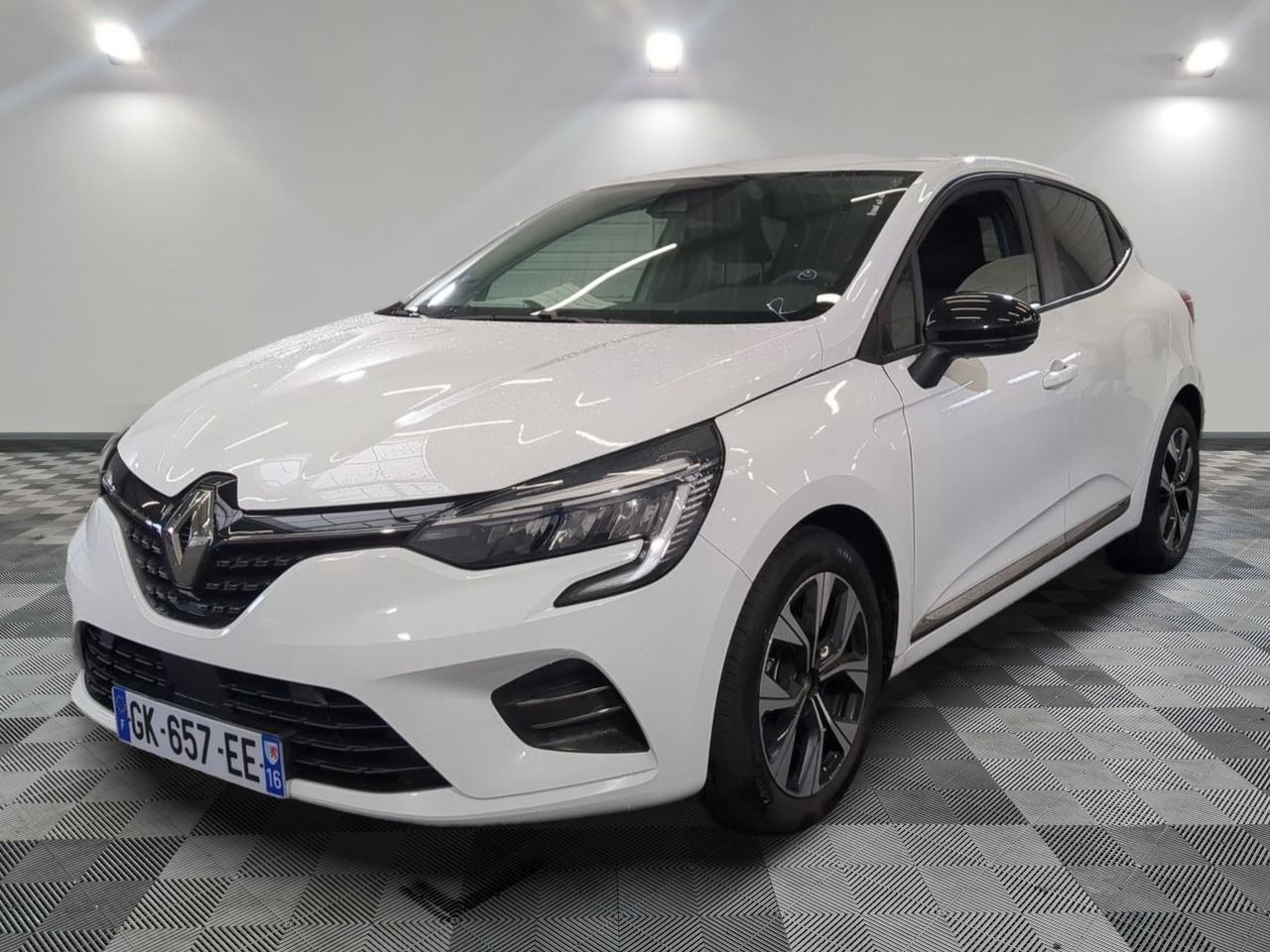 RENAULT - CLIO V TCE 90 EVOLUTION - ES - Mise en service: 25…