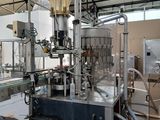 une photo d'une machine dans une usine