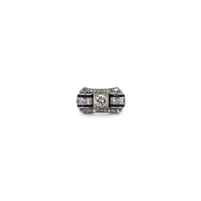 Travail des années 1930-1940 Bague Tank « Nœud stylisé » en …