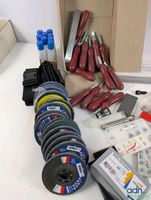 Important lot de différents outils. (photo 3)