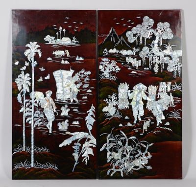 ASIE DU SUD-EST Paire de panneaux en laque et nacre à décor …