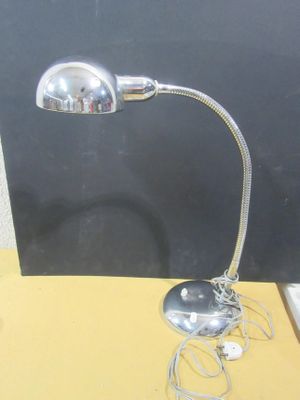 418.65 - LAMPE DE BUREAU EN METAL CHROME - Hauteur 51 cm 30 …