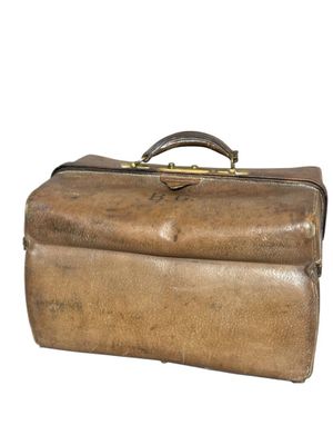 W. WALKER, bazar du voyage, 3 avenue de l'Opéra