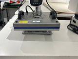 a machine that is sitting on a table in a room