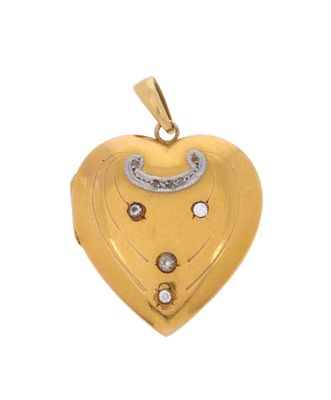 une image représentant un cadenas doré en forme de cœur, orné de diamants