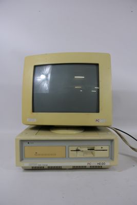 AMSTRAD : Unité centrale PC 1512HD20 modèle PC1512SD.