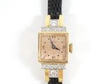 Image d'une montre-bracelet de femme ornée de diamants