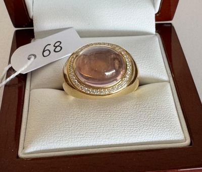 Bague Jonc en or jaune, sertie au centre d'un Cabochon de Pi…