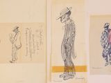 Plusieurs dessins représentant des personnes portant des chapeaux et des vêtements sont accrochés au mur.