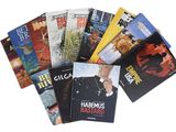 un grand nombre de livres posés sur une table