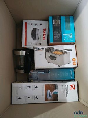 une boîte contenant un certain nombre d'objets