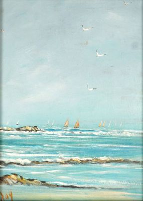 un tableau représentant une scène de plage avec des voiliers sur l'eau