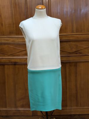 MONOGRAPHIE - Robe bicolore - Taille 40 - A noter quelques t…