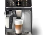 une image d'une machine à café avec une tasse de café