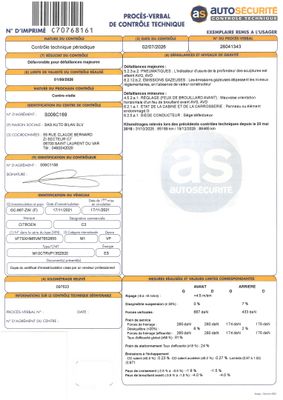un document sur lequel figure la photo d'une voiture et un code-barres