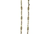 a close up of a chain with a clasp on it
