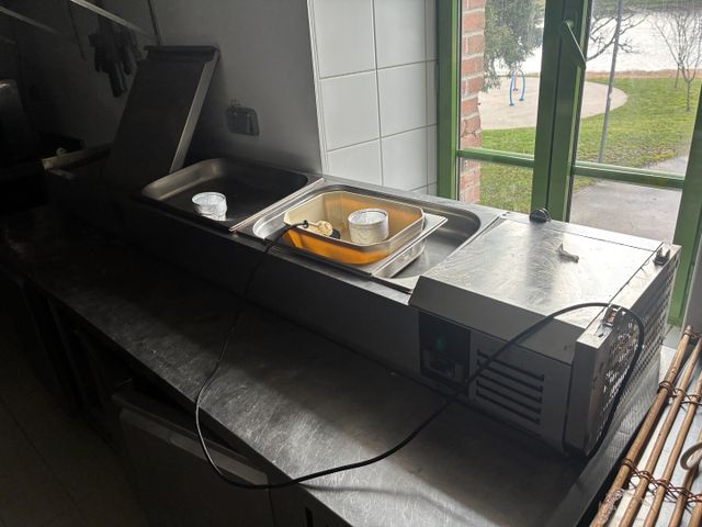 Saladette tout inox 12 bacs