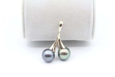 Pendentif en or gris orné de deux perles poids 5g LES BIJOUX…