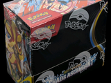 une boîte de cartes à collectionner Pokémon sur fond noir