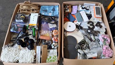 131 / 1 palette de 218 kg de mix (rouleaux bande adhés…