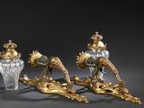 paire de vases en argent plaqué or, ornés d'oiseaux et de fleurs
