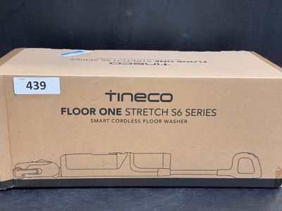 une boîte en carton sur laquelle est représenté un camion