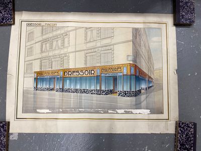 ARCHITECTURE façade du magasin de chaussures Dressoir à Maco…