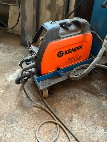 1 poste à souder TIG KEMPPI MinarcTig Evo 200