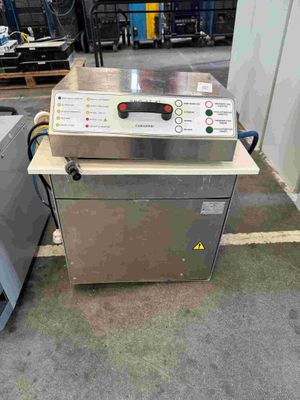 an image of a machine that is sitting on a pallet