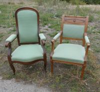 Fauteuil de style Directoire en noyer et fauteuil Voltaire, …
