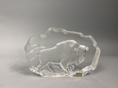 Mats JONASSON (né en 1945) Sujet en cristal représentant un …